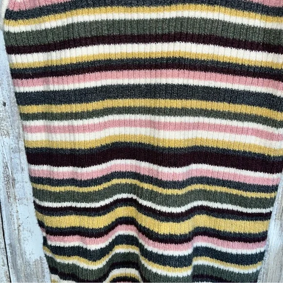 American Eagle Knit Stripe Sweater Vest Tank - Picture 5 of 6